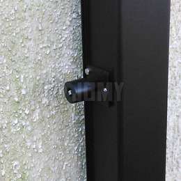 JOMY retractable foldout ladder - Locking hub and padlock for opening mechanism Locking hub and padlock for opening mechanism